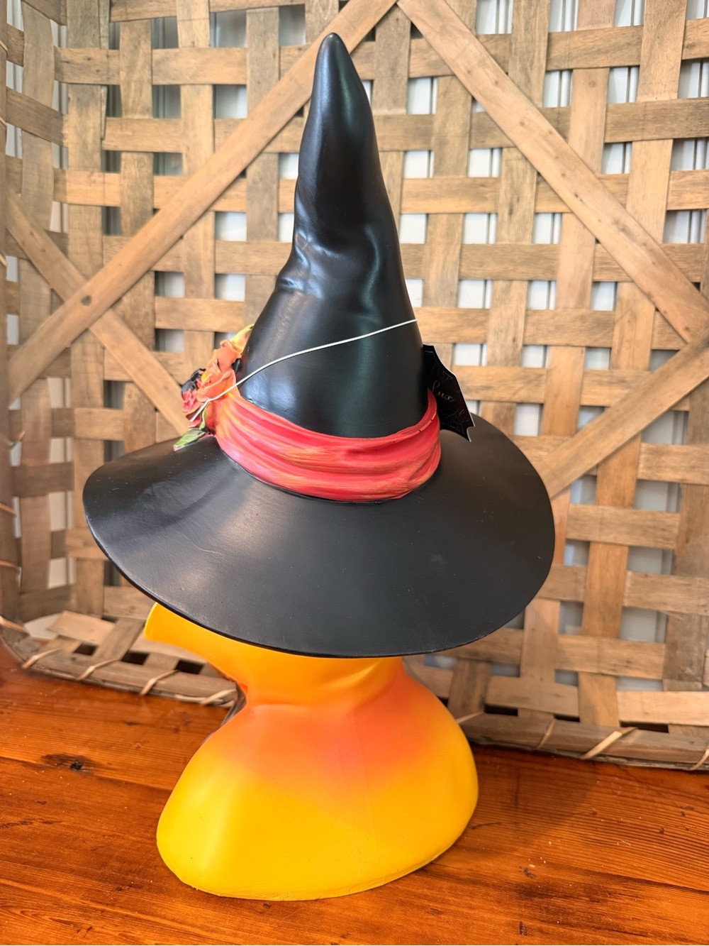 Bella Luxx Halloween
Witch Bust Figurine with Black Hat Floral Viral - Picture 4 of 6